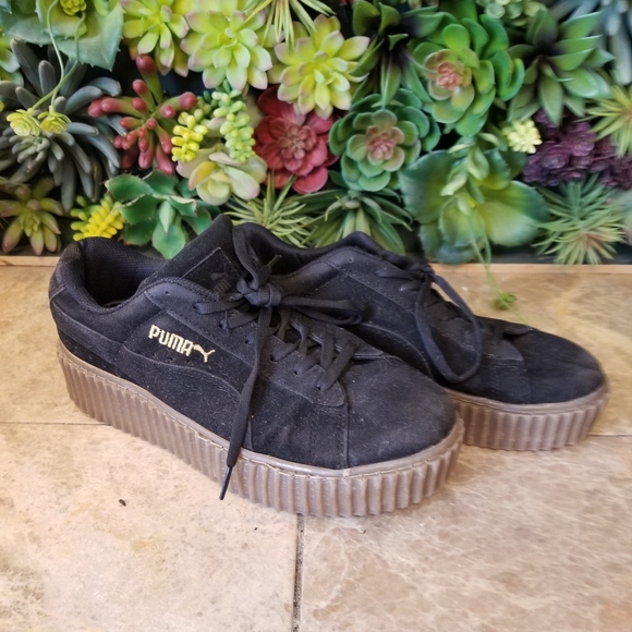 Puma Shoes - Puma Black ladies platform sneaker 4.5